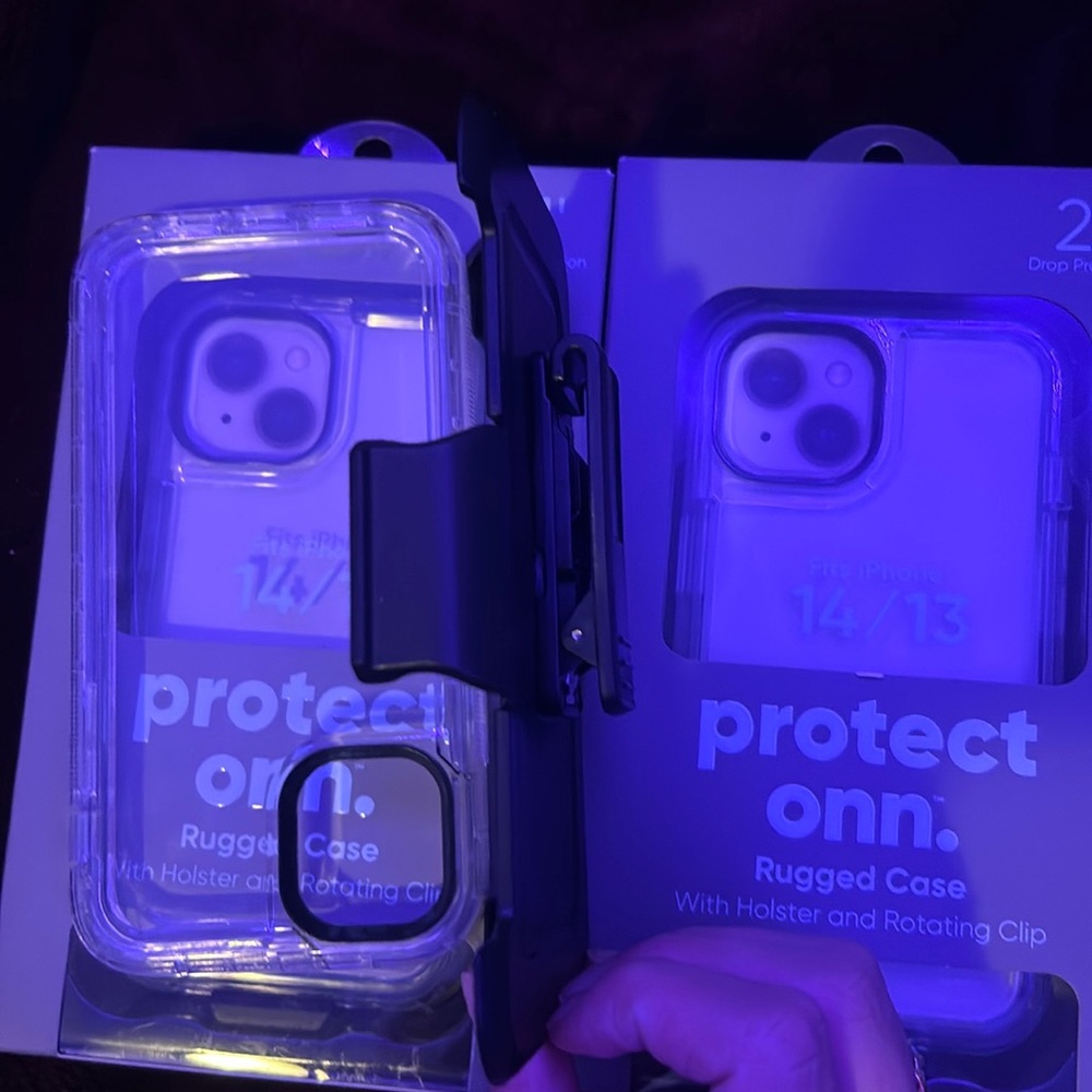 iPhone 14/13 protect onn. Phone cases they are super protective with holder. - Picture 5 of 6